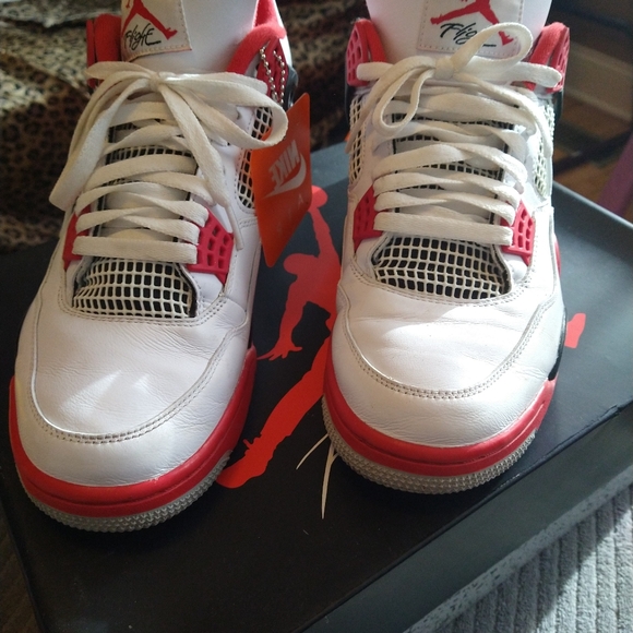 Air Jordan fire red 4's 2021 - Picture 6 of 6